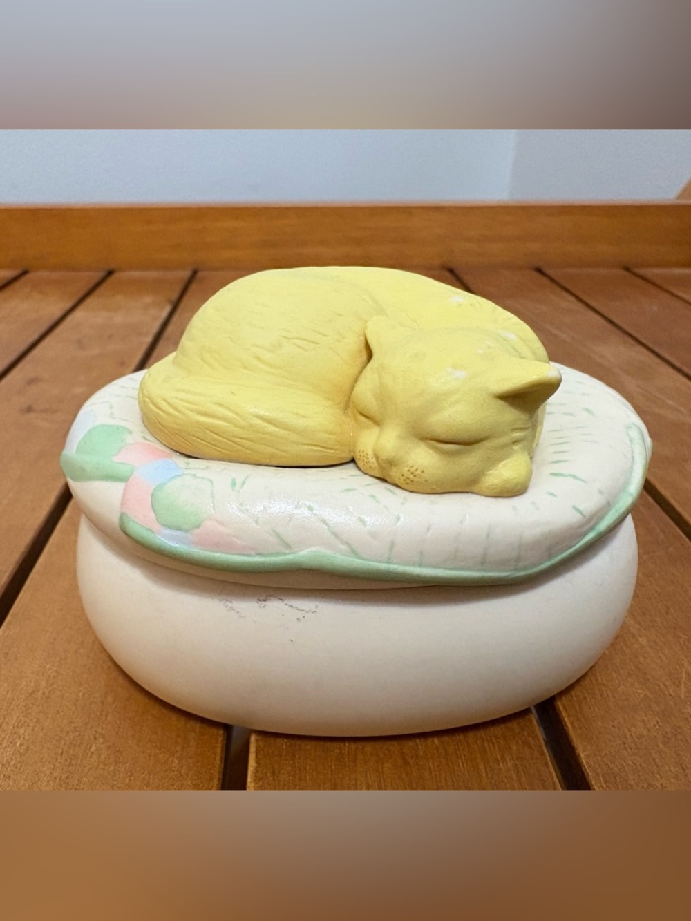 Vintage Hallmark Porcelain Sleeping Cat Trinket Box
